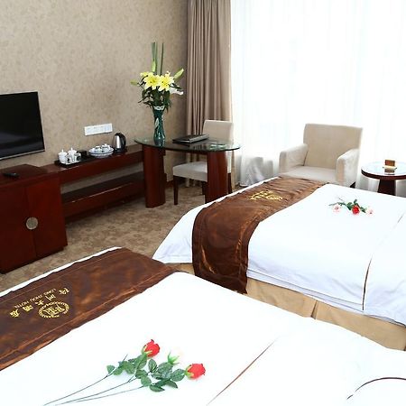 Long Zhou Grand Hotel Guangzhou Buitenkant foto