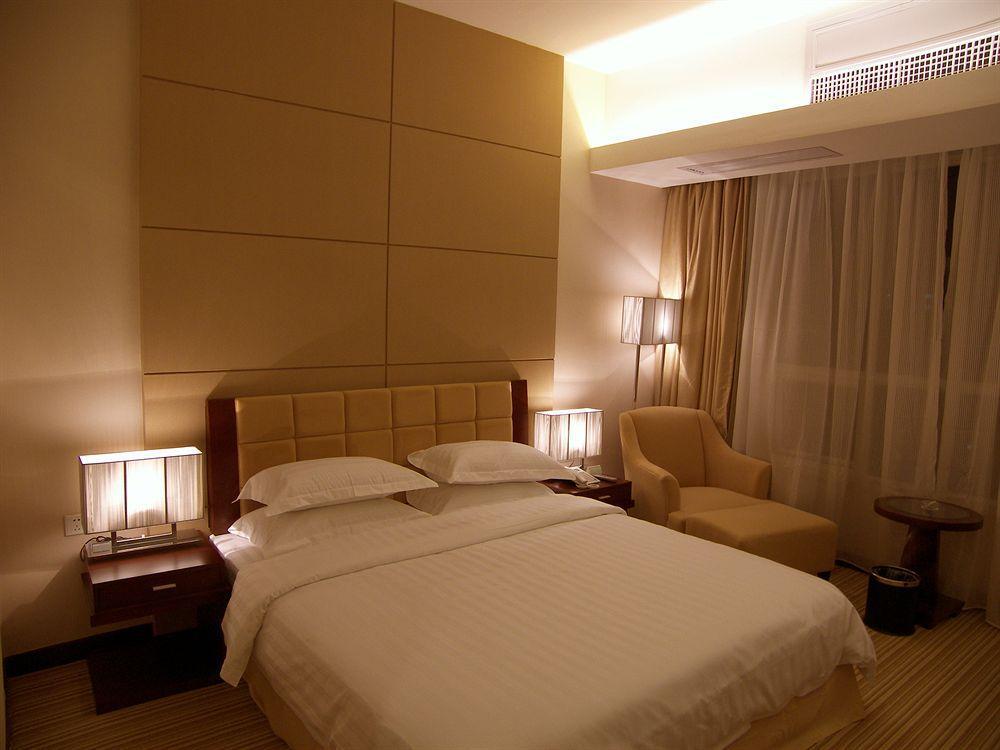 Long Zhou Grand Hotel Guangzhou Buitenkant foto