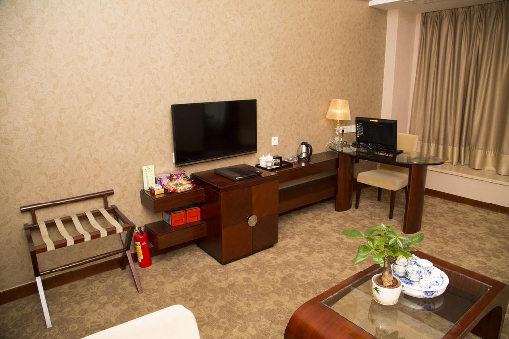 Long Zhou Grand Hotel Guangzhou Kamer foto