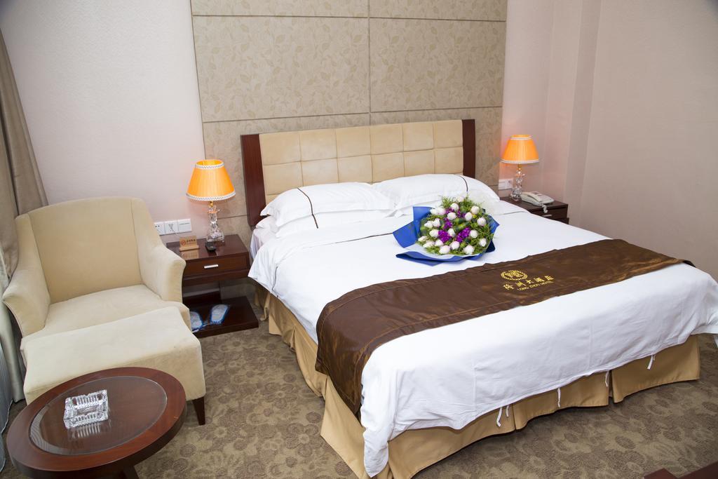 Long Zhou Grand Hotel Guangzhou Kamer foto