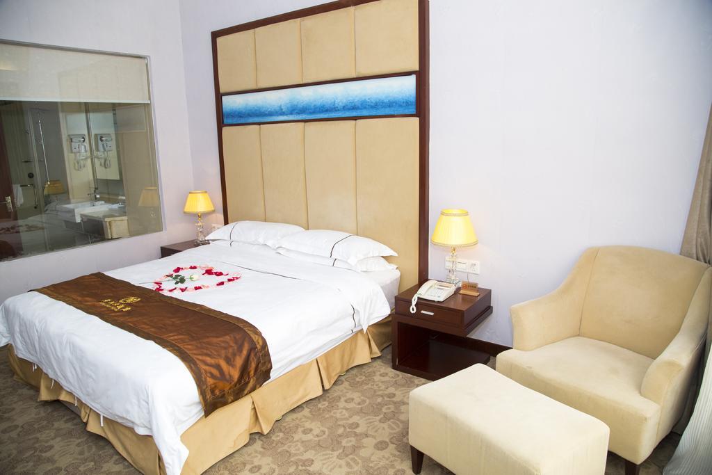 Long Zhou Grand Hotel Guangzhou Buitenkant foto