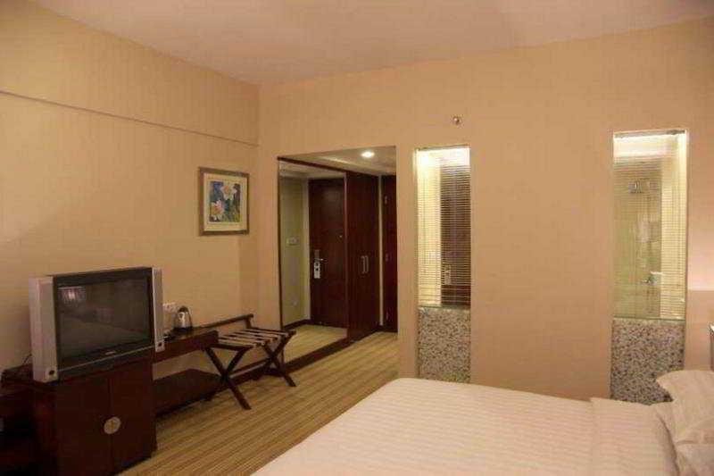 Long Zhou Grand Hotel Guangzhou Buitenkant foto